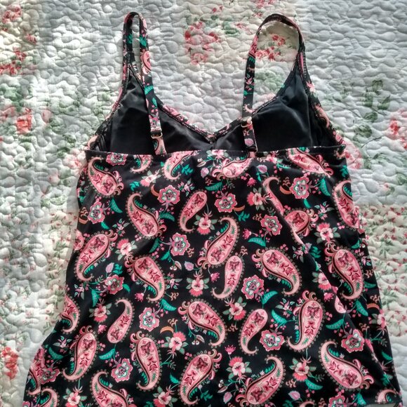 Nwt, lands end flutter swim top - Picture 8 of 9